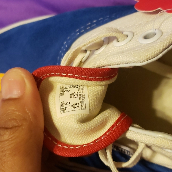 Multi color vans - Picture 3 of 3